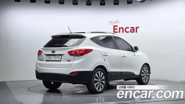Hyundai Tucson ix, 2010 — фото 2