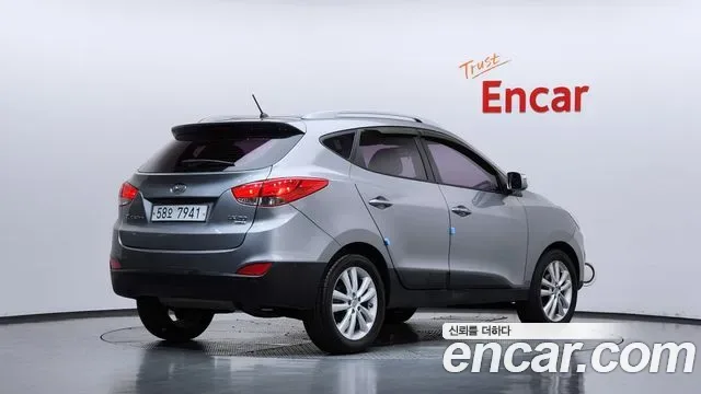 Hyundai Tucson ix, 2011 — фото 2