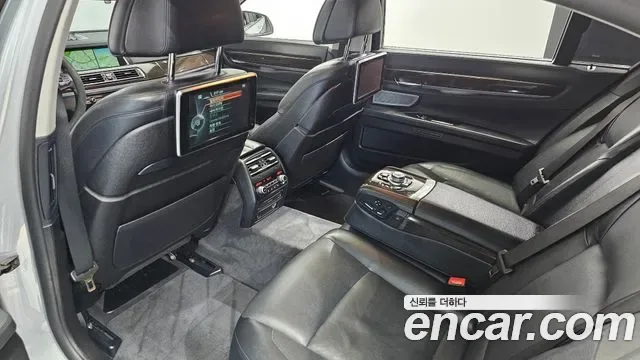 BMW 7-Series F01, 2013 — фото 19