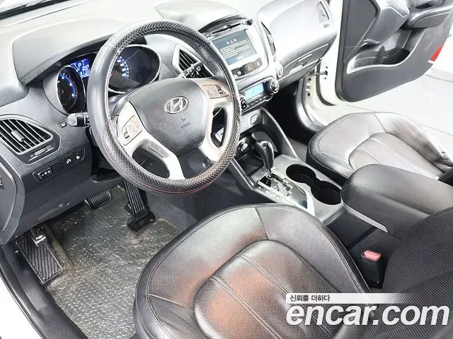Hyundai Tucson ix, 2012 — фото 17