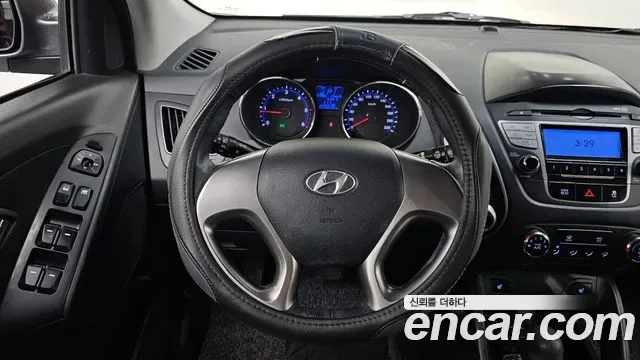 Hyundai Tucson ix, 2011 — фото 13