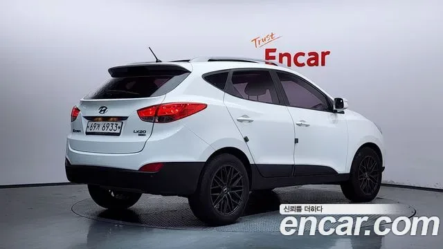 Hyundai Tucson ix, 2012 — фото 2
