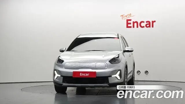 Kia Niro Plus, 2022 — фото 3