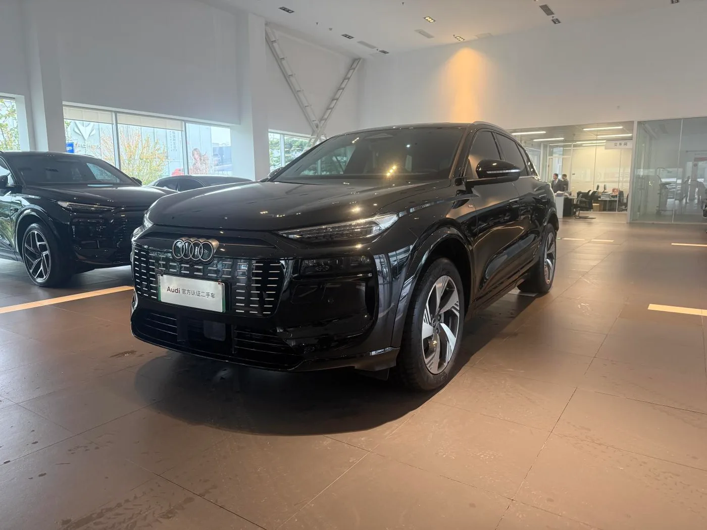 Audi Q6L e-tron