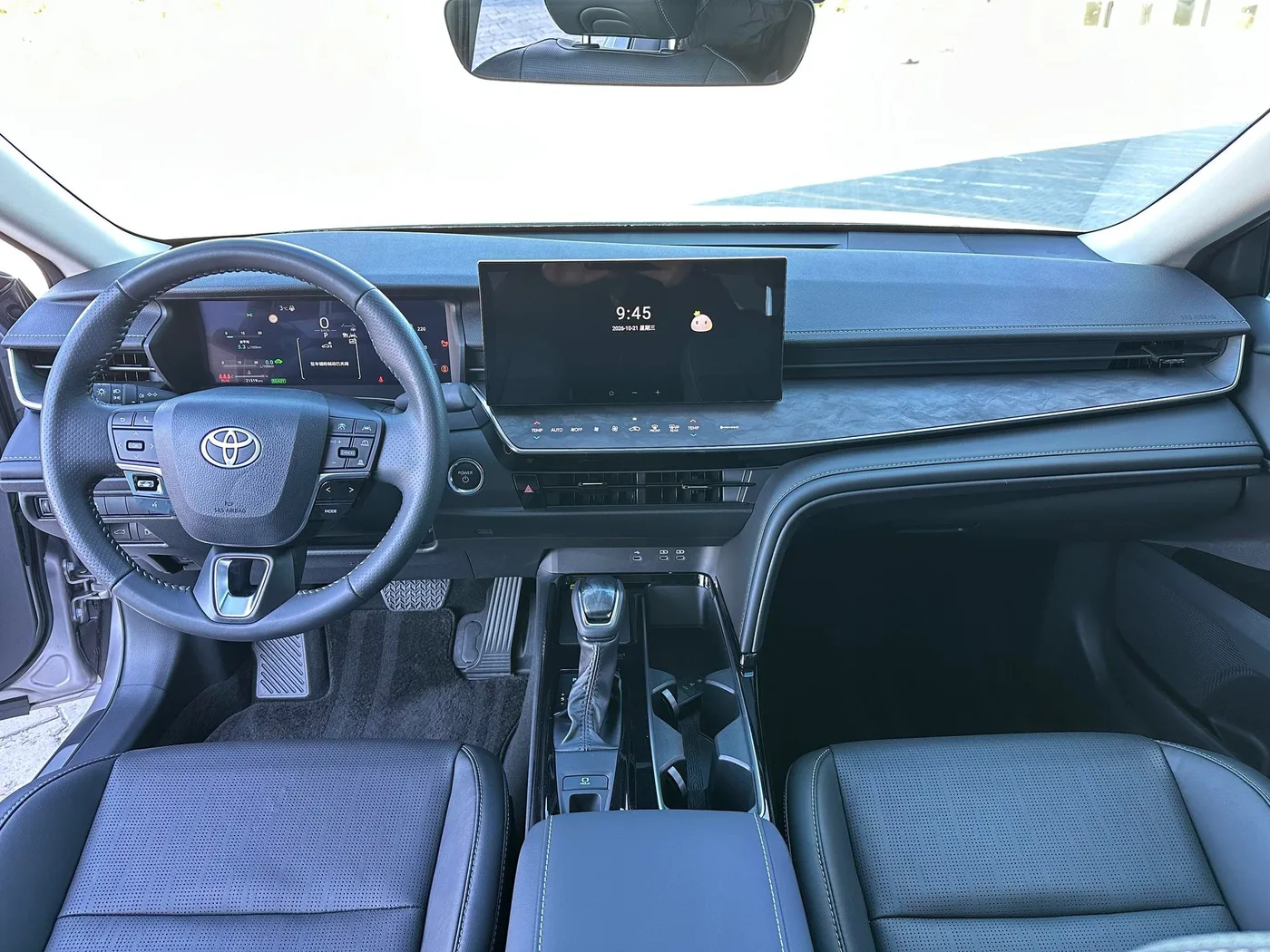Toyota Camry, 2025 — фото 13