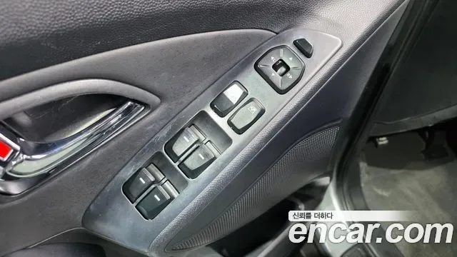 Hyundai Tucson ix, 2010 — фото 18