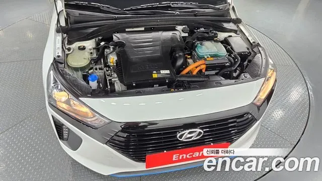 Hyundai Ioniq Ionic Hybrid, 2016 — фото 6