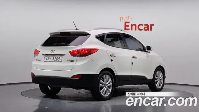 Hyundai Tucson ix, 2010 — фото 2