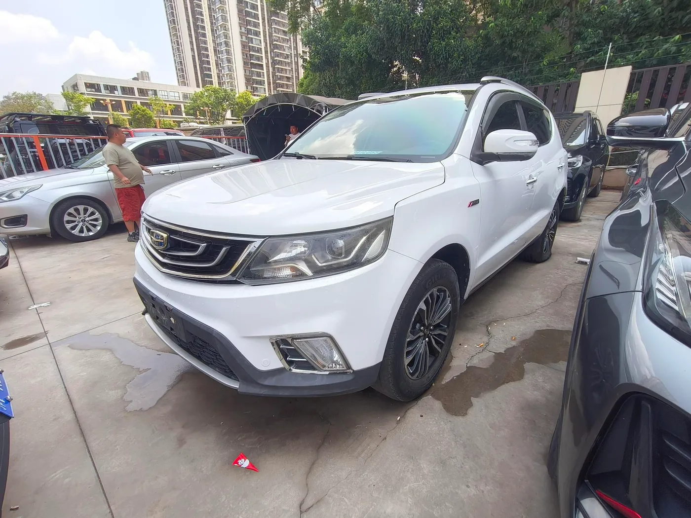 Geely Vision X6