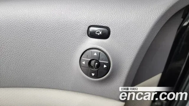 Kia Canival Carnival R, 2012 — фото 31