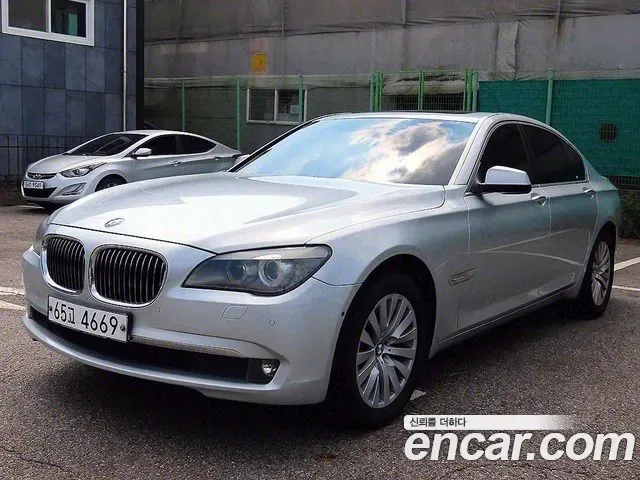 BMW 7-Series F01, 2009 — фото 2
