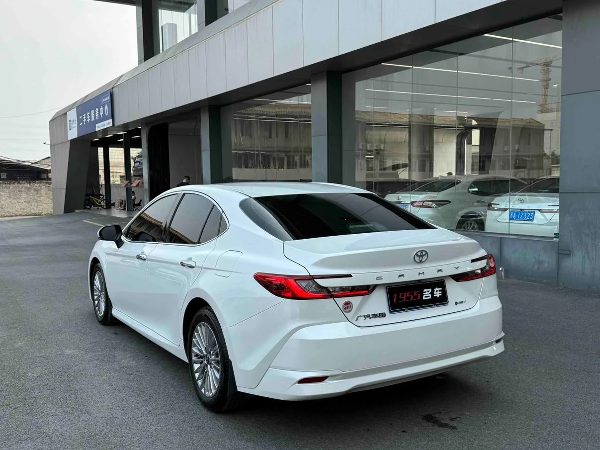 Toyota Camry, 2024 — фото 7