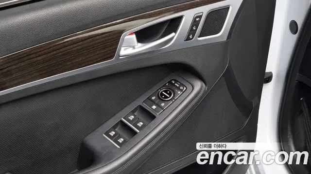 Genesis G80, 2016 — фото 17