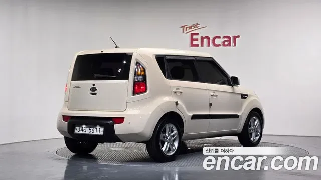 Kia Soul, 2010 — фото 2