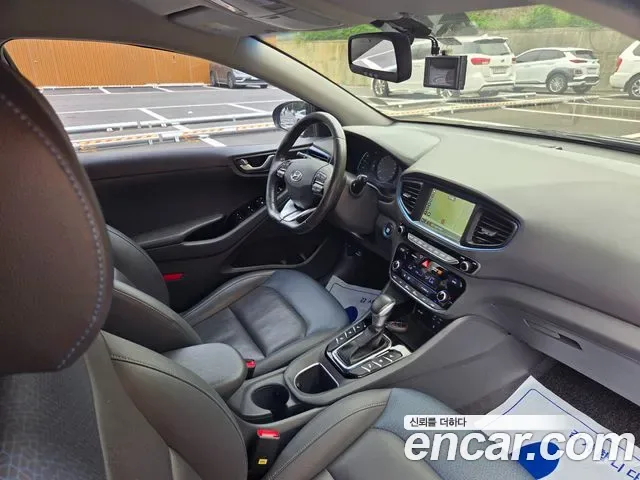 Hyundai Ioniq Ionic Hybrid, 2016 — фото 18