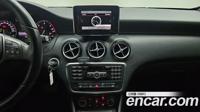 Mercedes-Benz A-Class W176, 2013 — фото 14