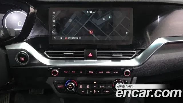 Kia Niro Plus, 2022 — фото 14