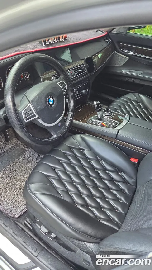 BMW 7-Series F01, 2010 — фото 10