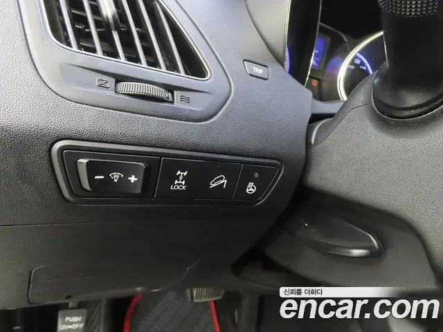 Hyundai Tucson ix, 2011 — фото 12
