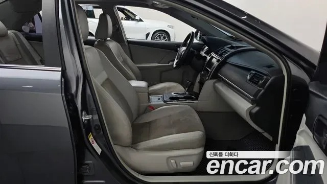 Toyota Camry, 2012 — фото 11