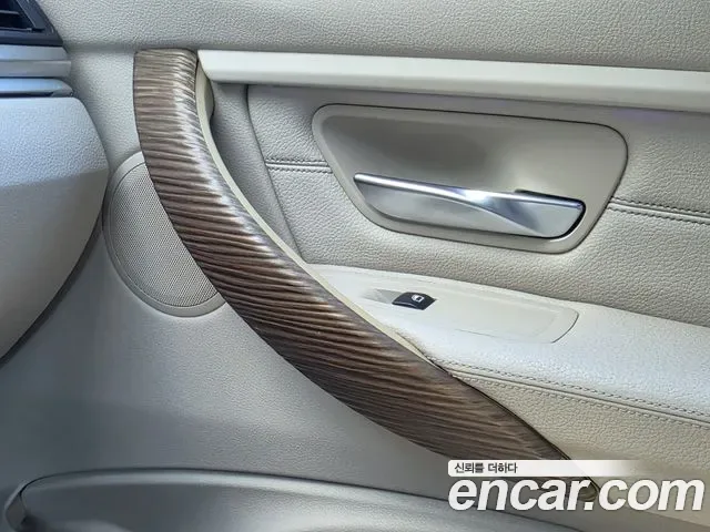 BMW 3-Series F30, 2013 — фото 18