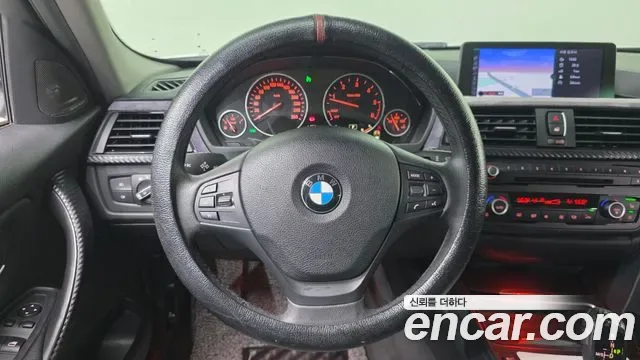 BMW 3-Series F30, 2012 — фото 13