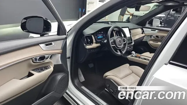 Volvo Xc90, 2025 — фото 10
