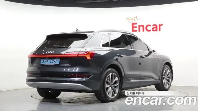 Audi E-Tron, 2020 — фото 2