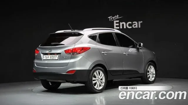 Hyundai Tucson ix, 2010 — фото 2