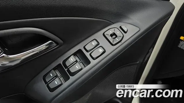 Hyundai Tucson ix, 2010 — фото 17