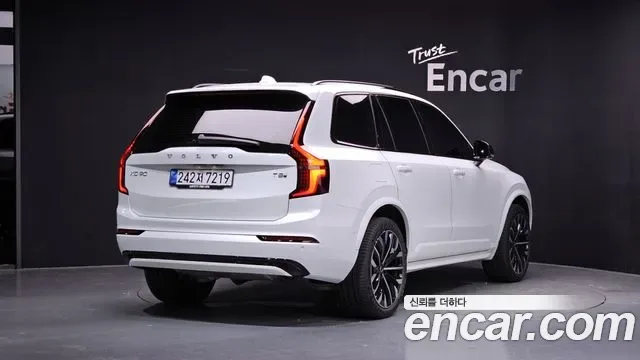 Volvo Xc90, 2025 — фото 2