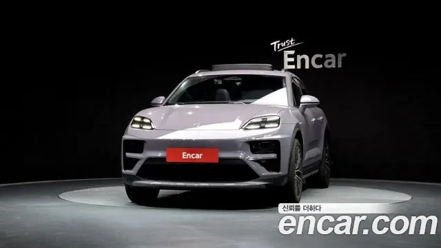 Porsche Macan EV, 2025 — фото 3