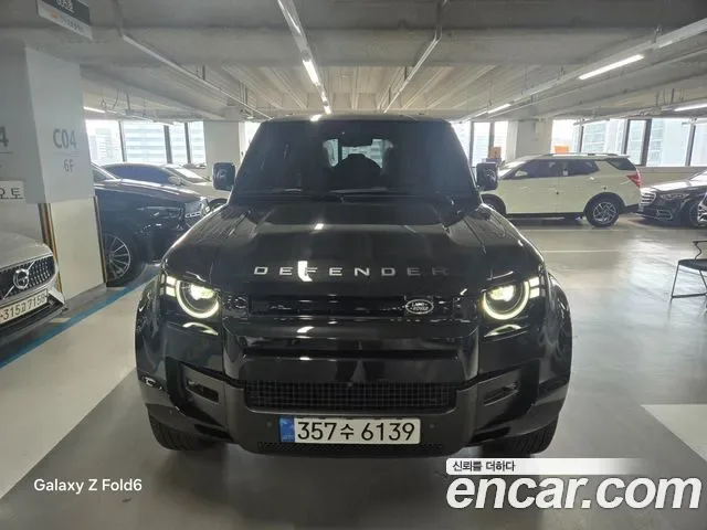 Land Rover Defender L663