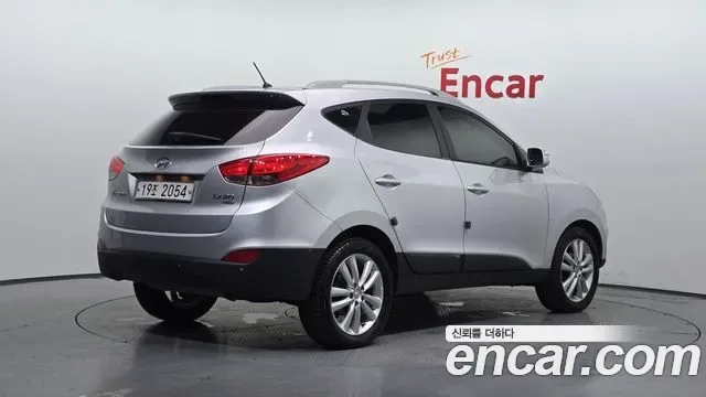 Hyundai Tucson ix, 2010 — фото 2