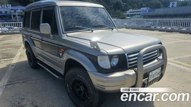 Hyundai Galloper 2