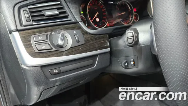 BMW 5-Series F10, 2013 — фото 14