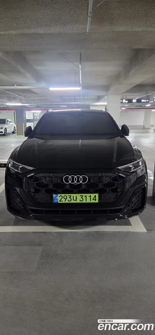 Audi Q8 4M