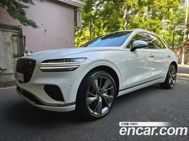 Genesis Gv70