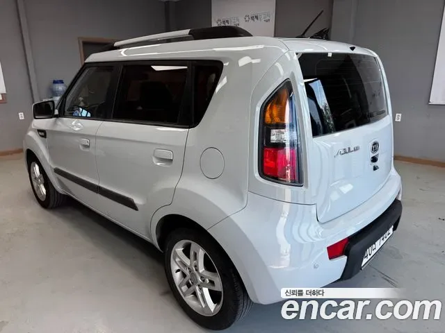 Kia Soul, 2010 — фото 2