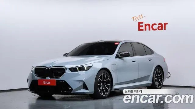 BMW M5 G90