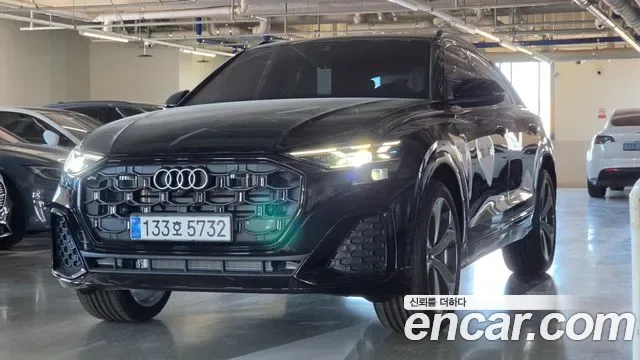 Audi Q8 4M