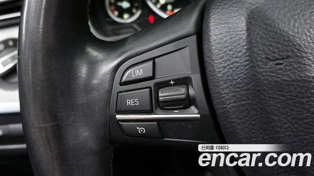 BMW 5-Series F10, 2013 — фото 15