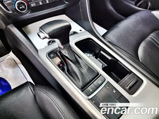 Kia K5 Hybrid, 2016 — фото 16