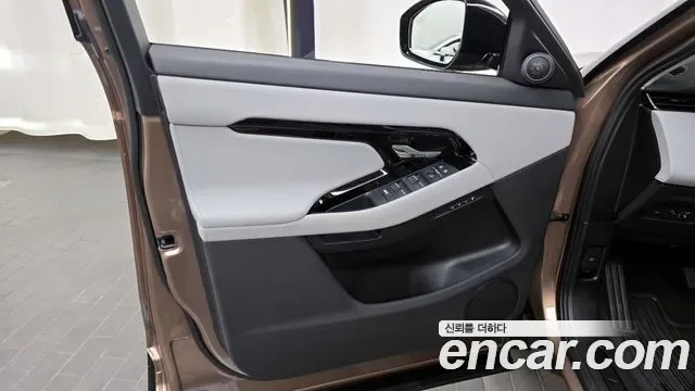 Land Rover Range Rover Evoque, 2025 — фото 24
