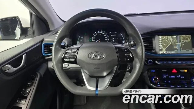 Hyundai Ioniq Ionic Hybrid, 2016 — фото 13