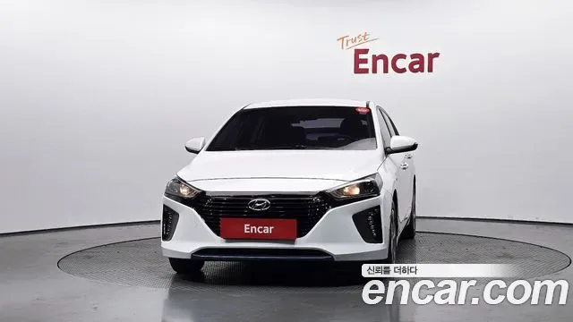 Hyundai Ioniq Ionic Hybrid, 2016 — фото 3
