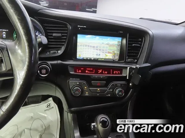 Kia K5 Hybrid, 2013 — фото 10