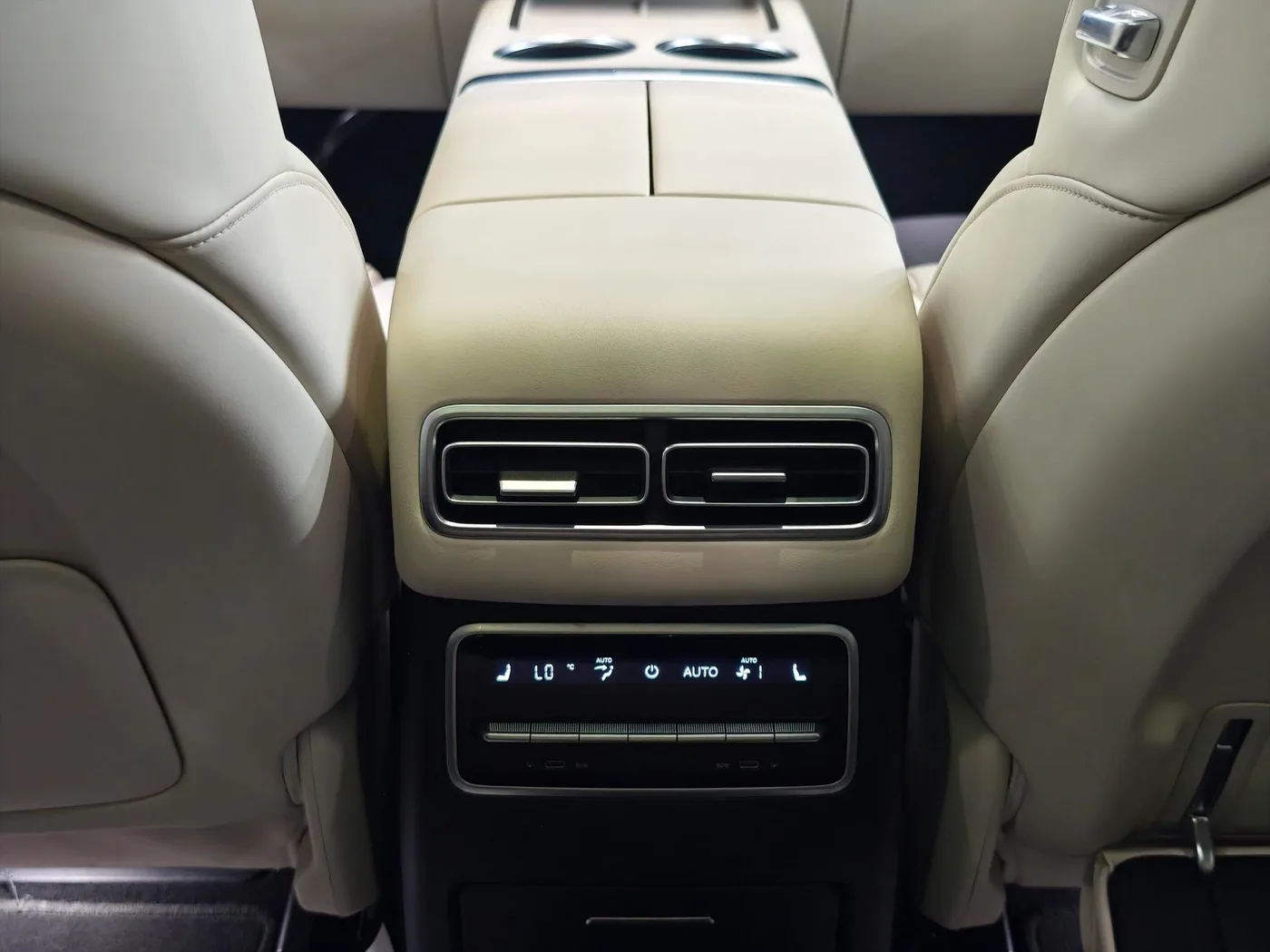 Li Auto Ideal L7, 2023 — фото 20