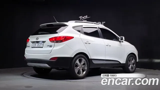 Hyundai Tucson ix, 2012 — фото 2