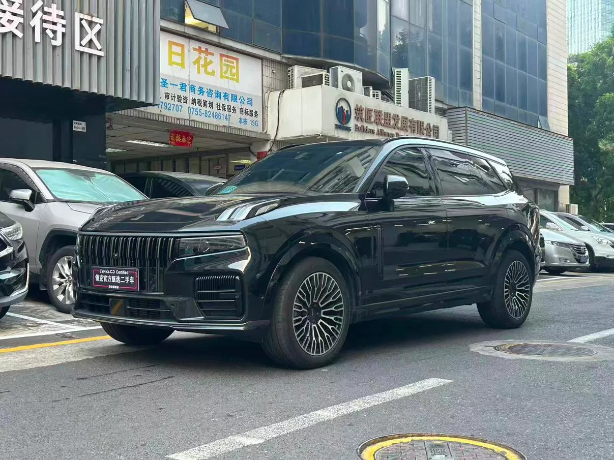 Lynk & Co 09